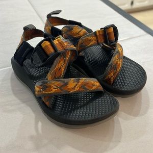 Youth Size 11 Chacos